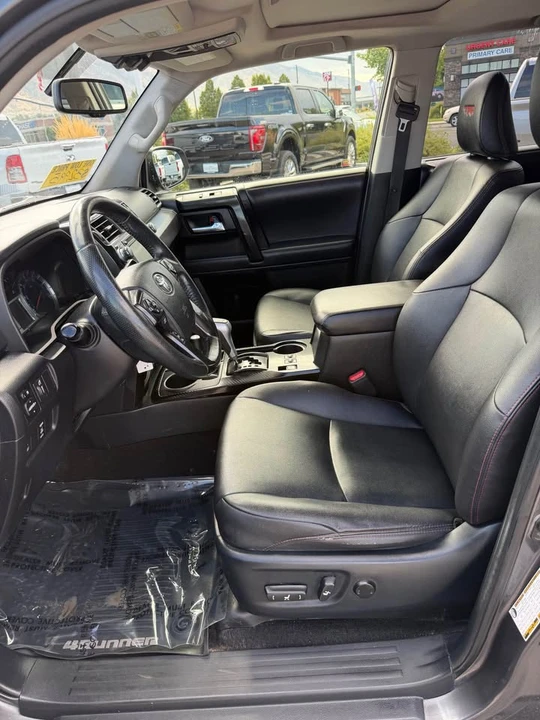 2019 Toyota 4Runner 5th Gen - Image 16 of 18
