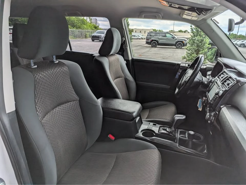 2019 Toyota 4Runner 5th Gen - Image 9 of 17