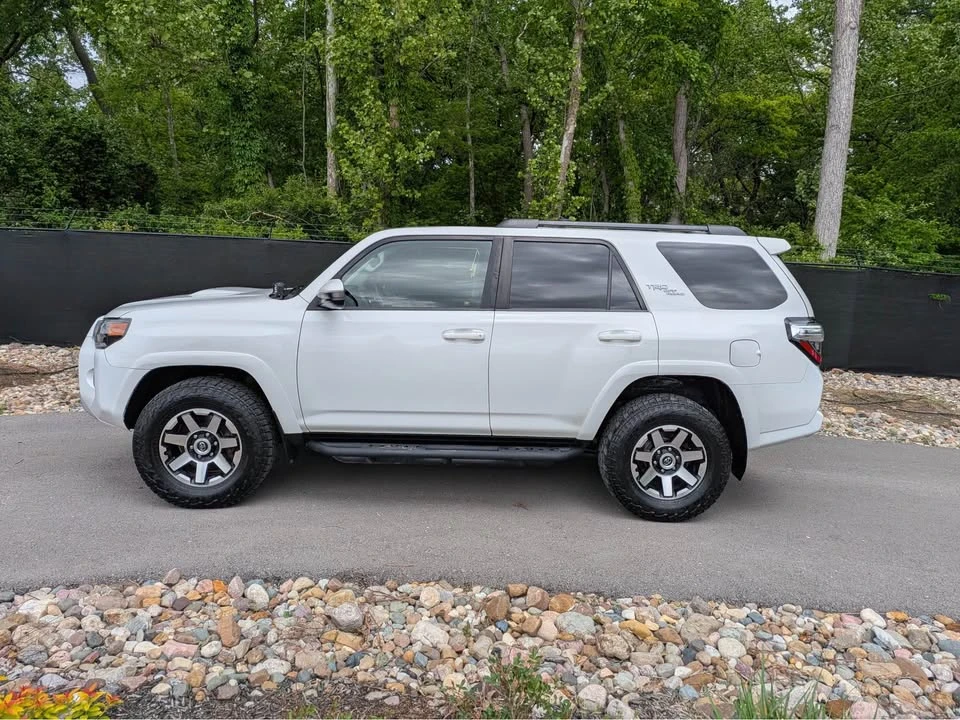 2019 Toyota 4Runner 5th Gen - Image 2 of 17