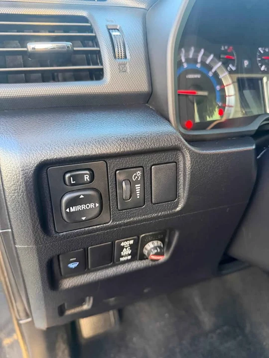 2019 Toyota 4Runner 5th Gen - Image 17 of 20