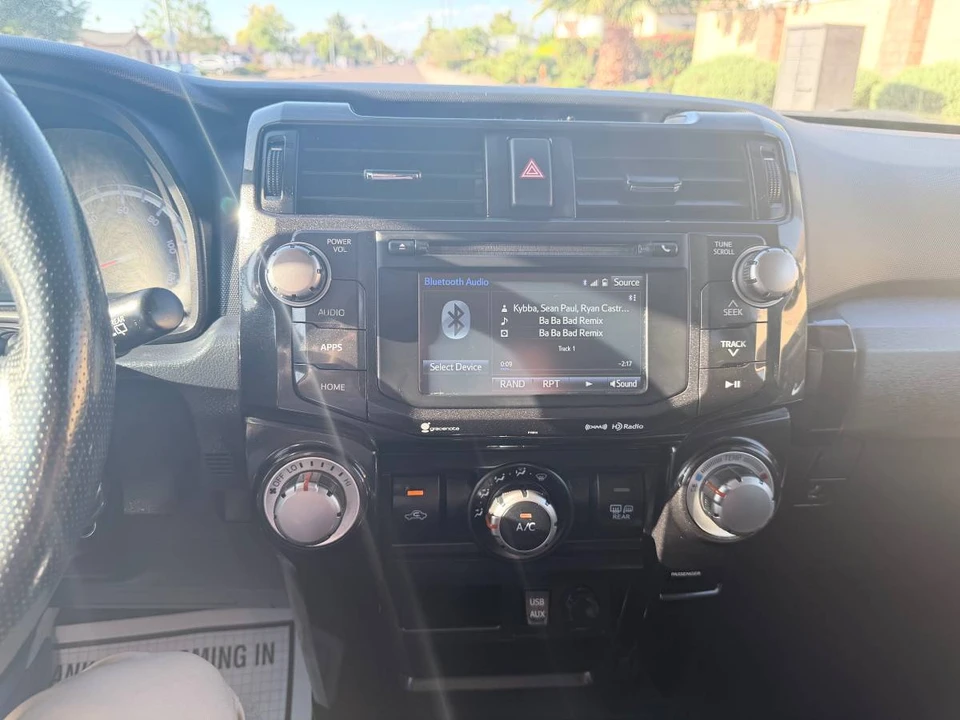 2019 Toyota 4Runner - Image 16 of 21