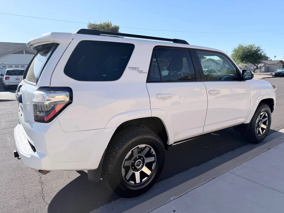 2019 Toyota 4Runner - Image 9 of 21