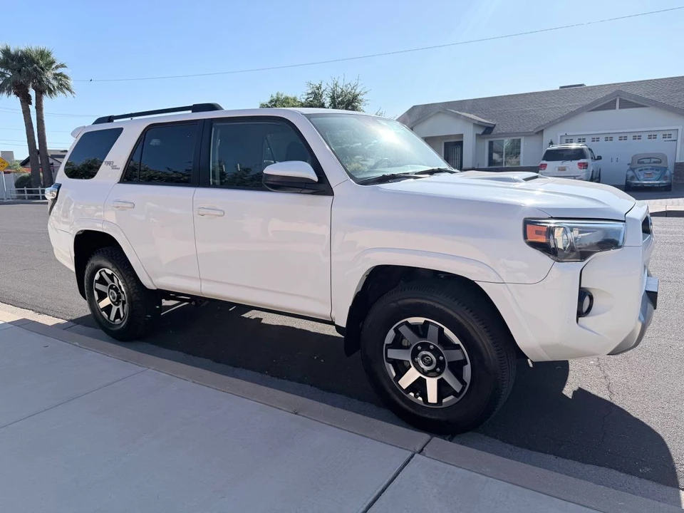 2019 Toyota 4Runner - Image 11 of 21
