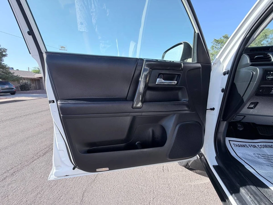 2019 Toyota 4Runner - Image 19 of 21