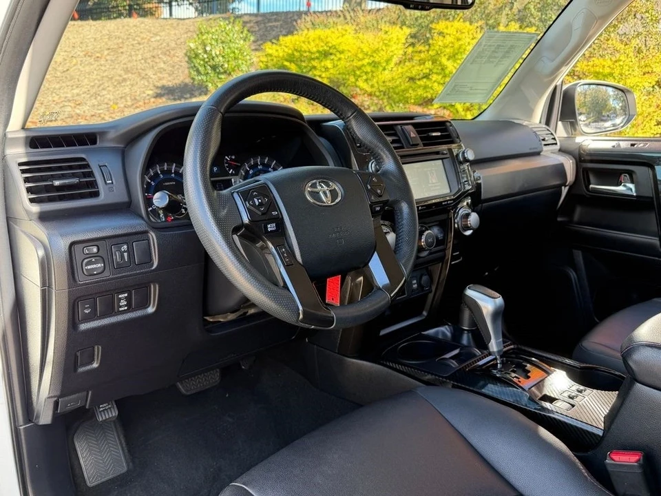 2019 Toyota 4Runner 5th Gen - Image 16 of 21