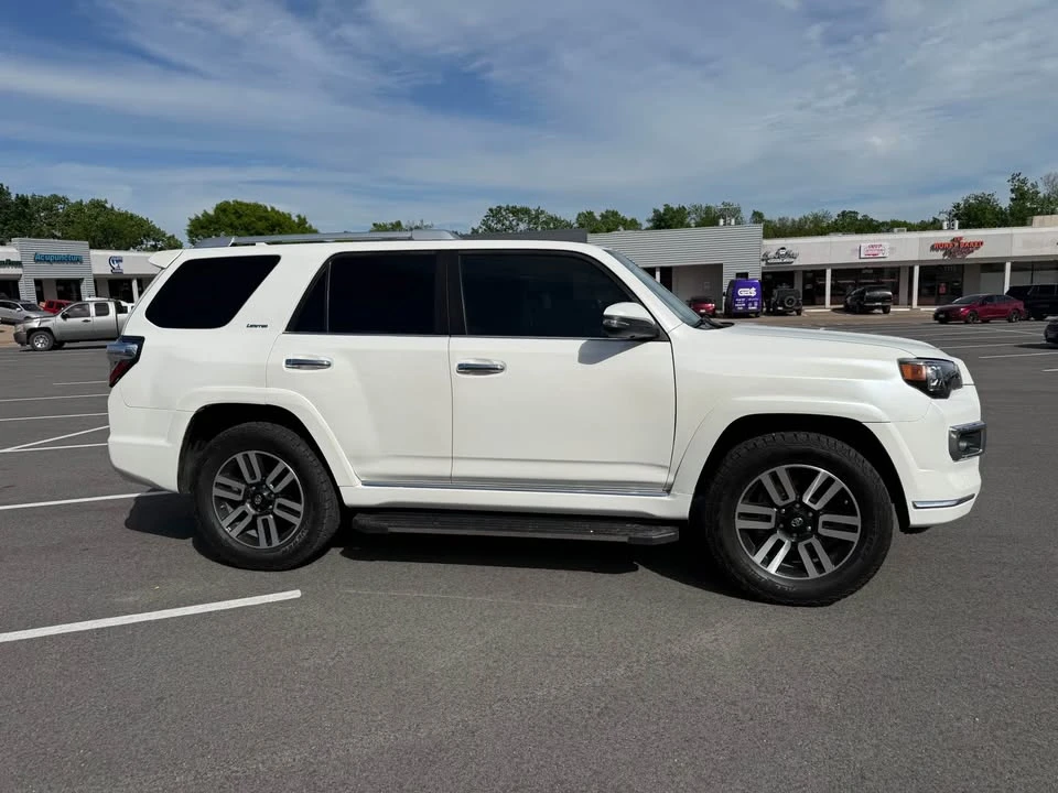 2019 Toyota 4Runner 5th Gen - Image 7 of 12