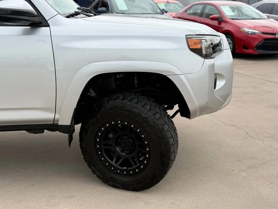 2019 Toyota 4Runner 5th Gen - Image 5 of 20