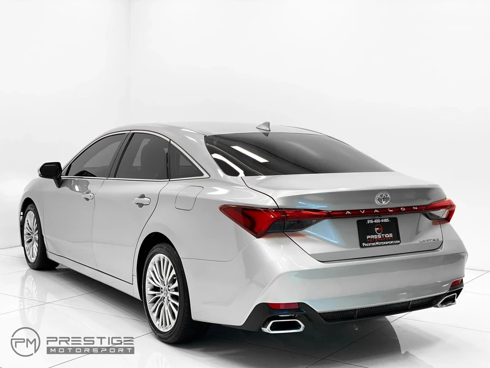 2019 Toyota Avalon 5th Gen - Image 8 of 12