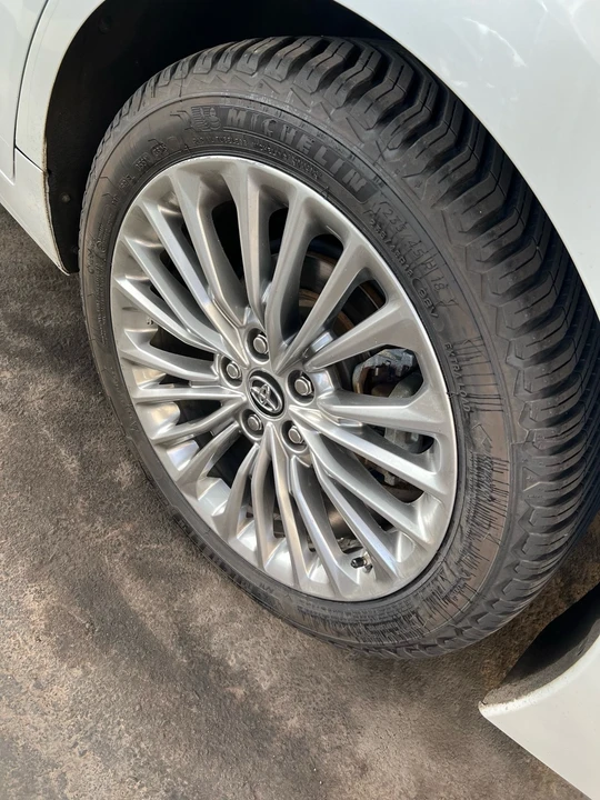 2019 Toyota Avalon 5th Gen - Image 11 of 21
