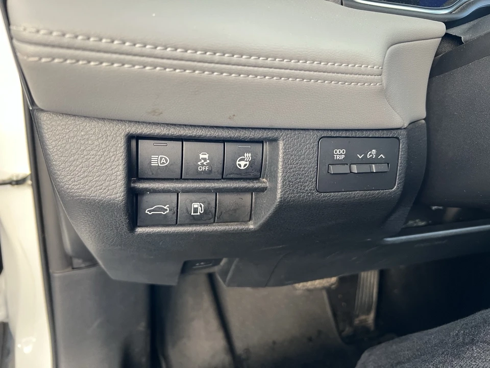 2019 Toyota Avalon 5th Gen - Image 16 of 21