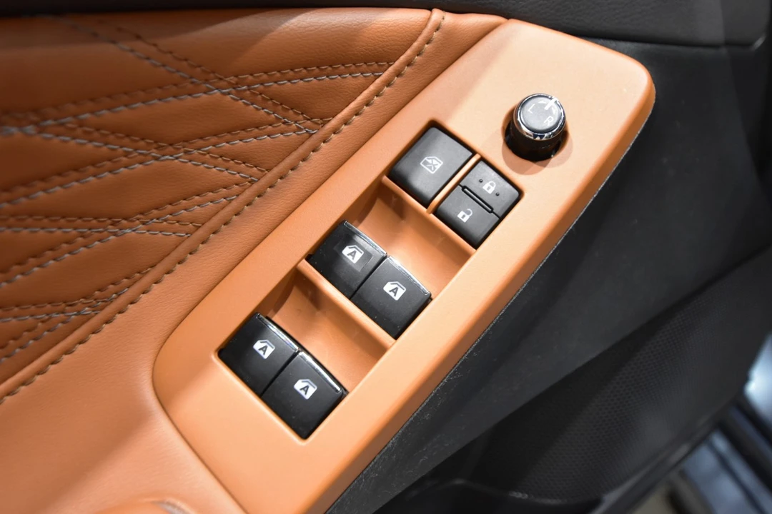 2019 Toyota Avalon 5th Gen - Image 14 of 21