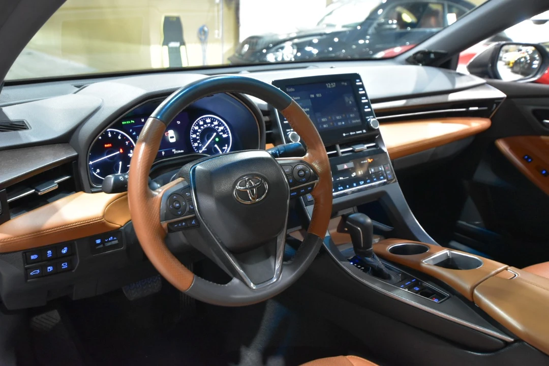 2019 Toyota Avalon 5th Gen - Image 17 of 21