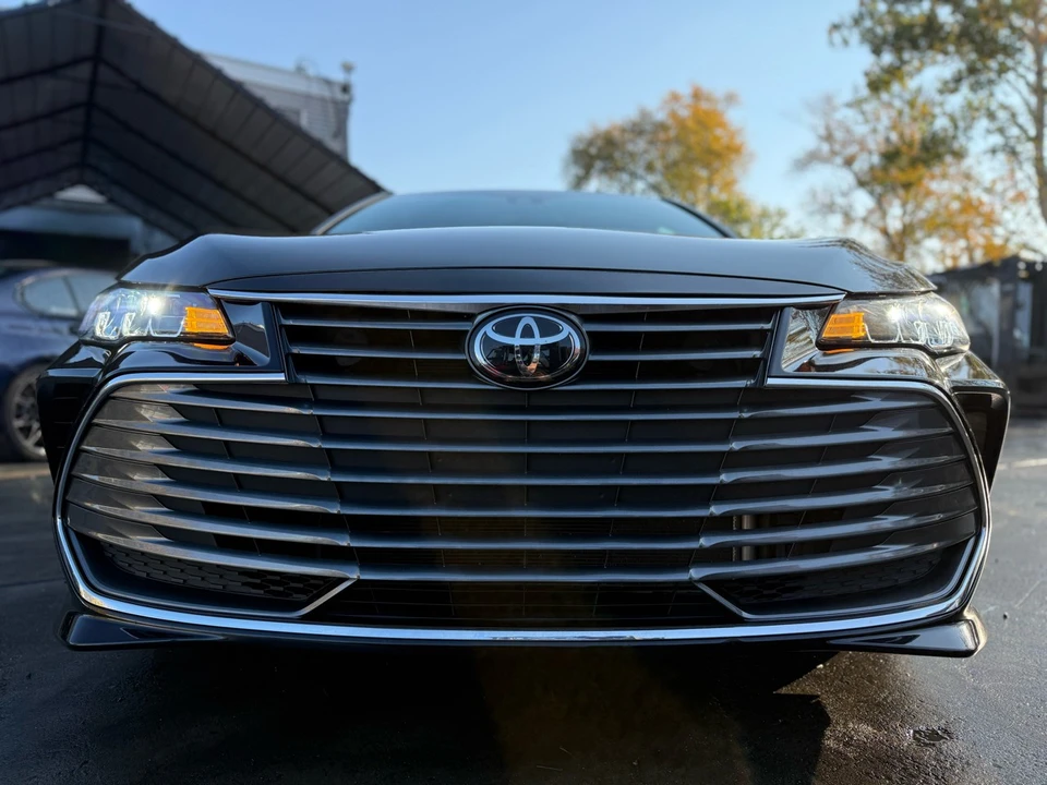 2019 Toyota Avalon 5th Gen - Image 10 of 21