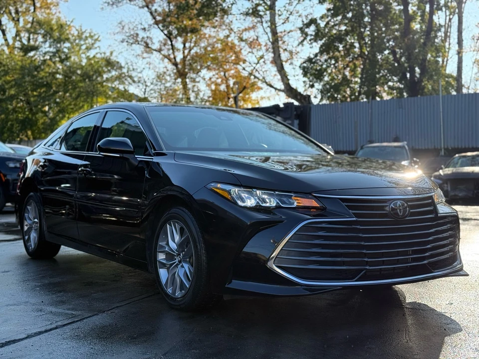 2019 Toyota Avalon 5th Gen - Image 3 of 21