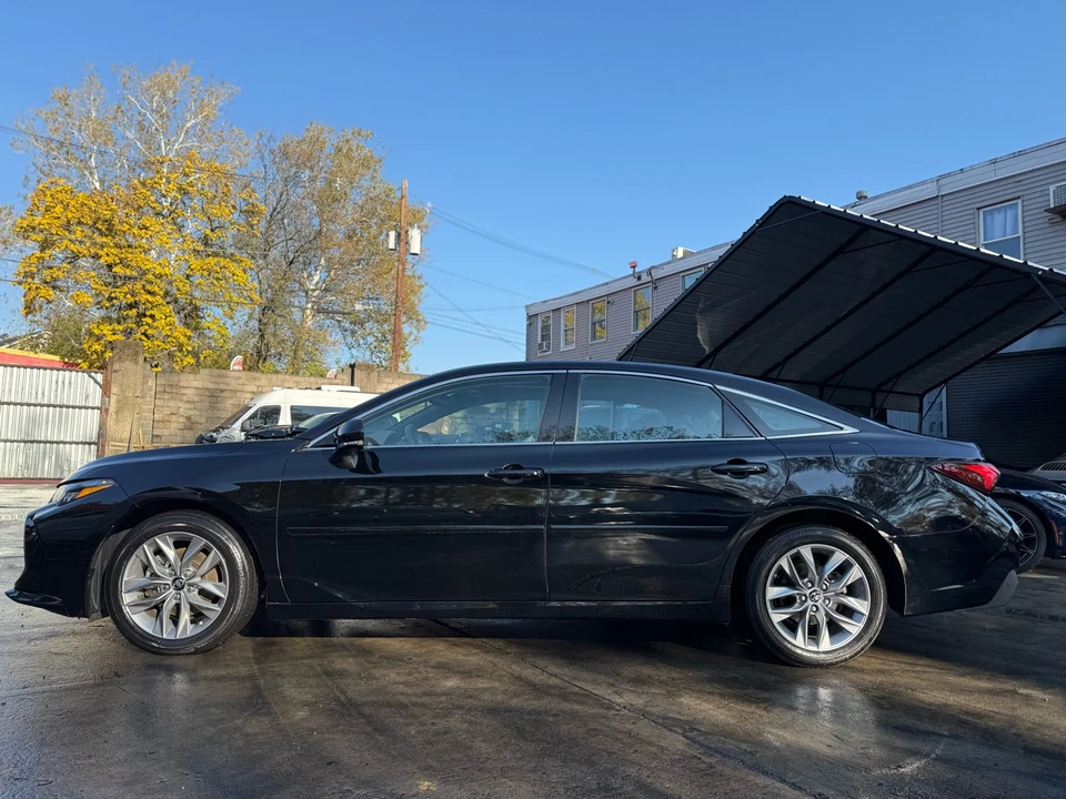 2019 Toyota Avalon 5th Gen - Image 4 of 21