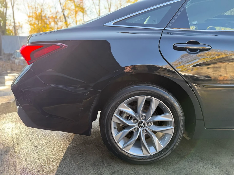 2019 Toyota Avalon 5th Gen - Image 18 of 21
