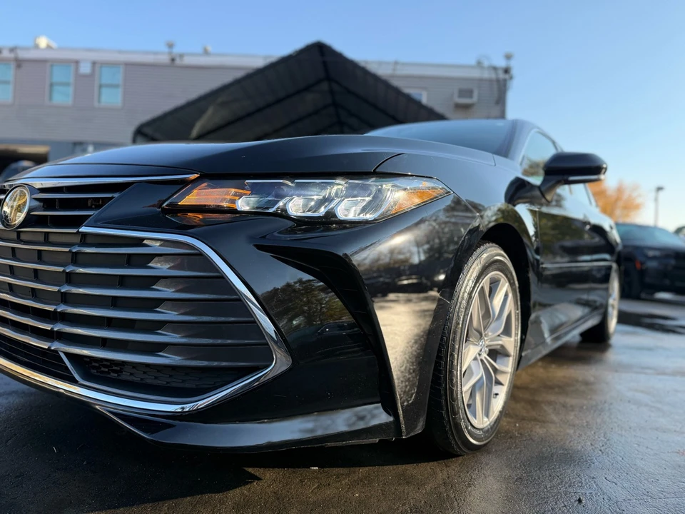 2019 Toyota Avalon 5th Gen - Image 11 of 21