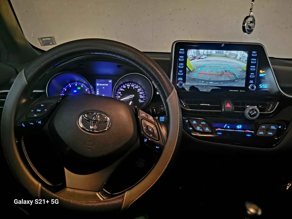 2019 Toyota C-HR - Image 5 of 8