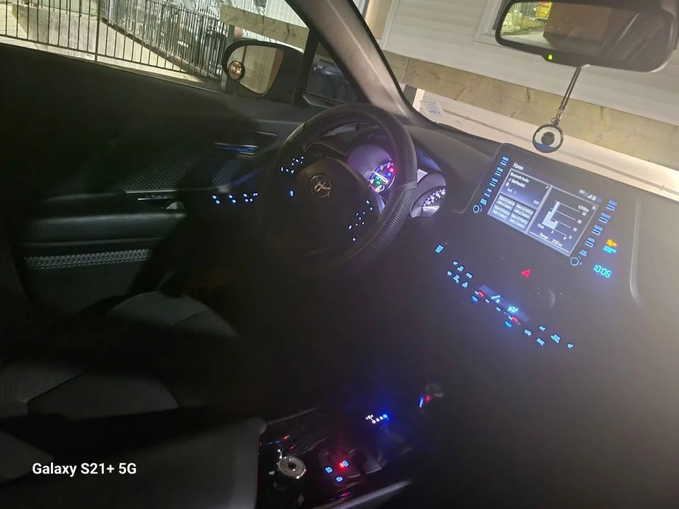 2019 Toyota C-HR - Image 4 of 8