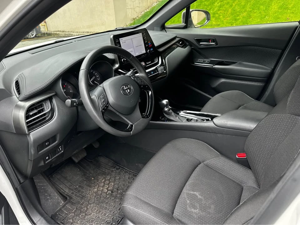 2019 Toyota C-HR - Image 17 of 20