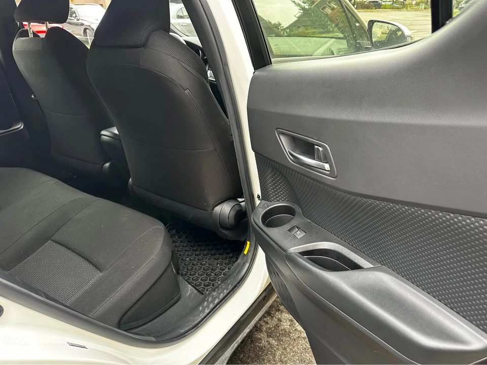 2019 Toyota C-HR - Image 13 of 20