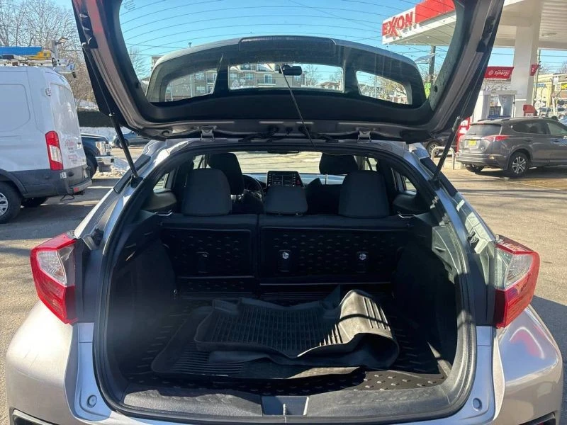 2019 Toyota C-HR - Image 11 of 12
