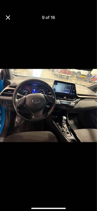 2019 Toyota C-HR - Image 7 of 10