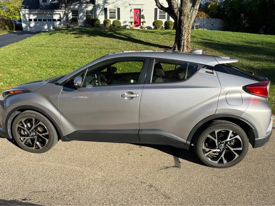 2019 Toyota C-HR - Image 2 of 3