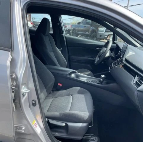 2019 Toyota C-HR - Image 6 of 10