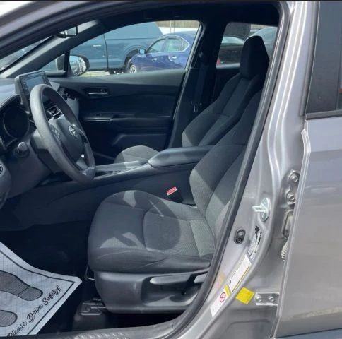 2019 Toyota C-HR - Image 5 of 10