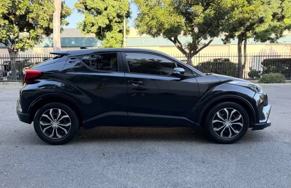 2019 Toyota C-HR - Image 8 of 15