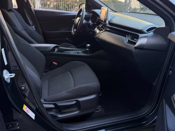2019 Toyota C-HR - Image 14 of 15