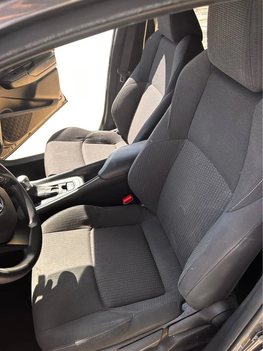 2019 Toyota C-HR - Image 7 of 10