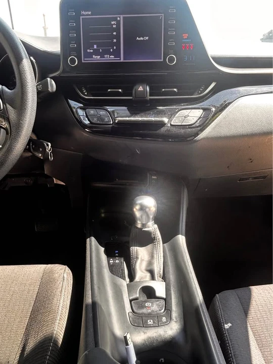 2019 Toyota C-HR - Image 6 of 10