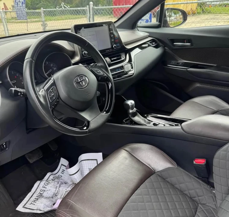 2019 Toyota C-HR - Image 8 of 9