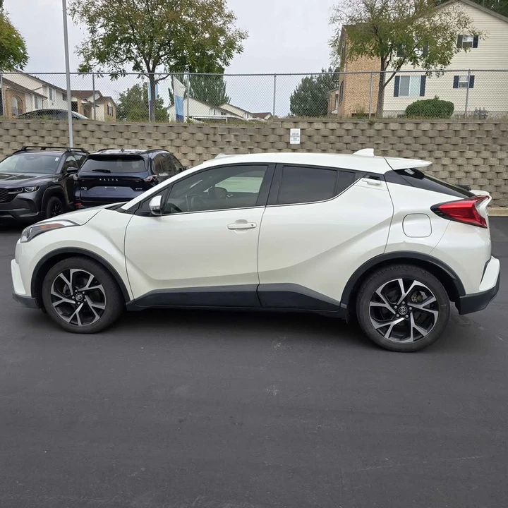 2019 Toyota C-HR - Image 8 of 20