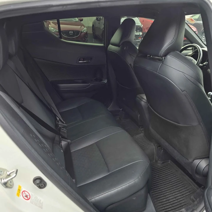 2019 Toyota C-HR - Image 14 of 20