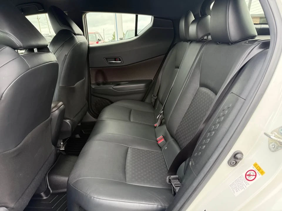 2019 Toyota C-HR - Image 11 of 20