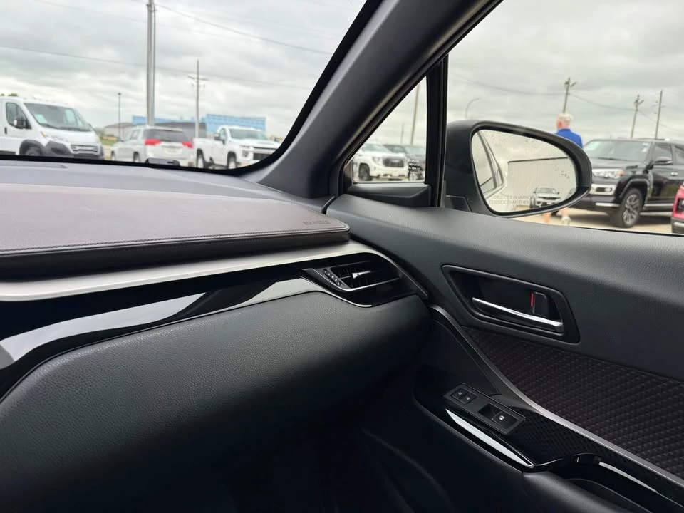 2019 Toyota C-HR - Image 15 of 20