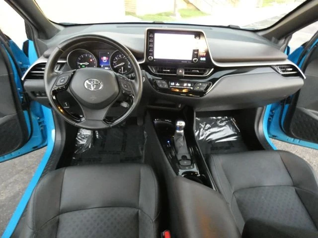 2019 Toyota C-HR - Image 18 of 21