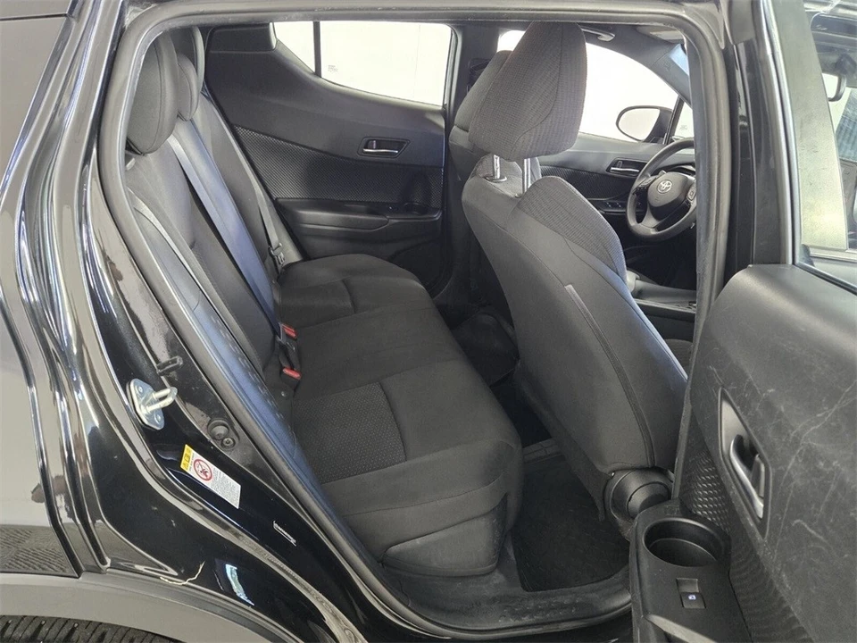 2019 Toyota C-HR - Image 11 of 12