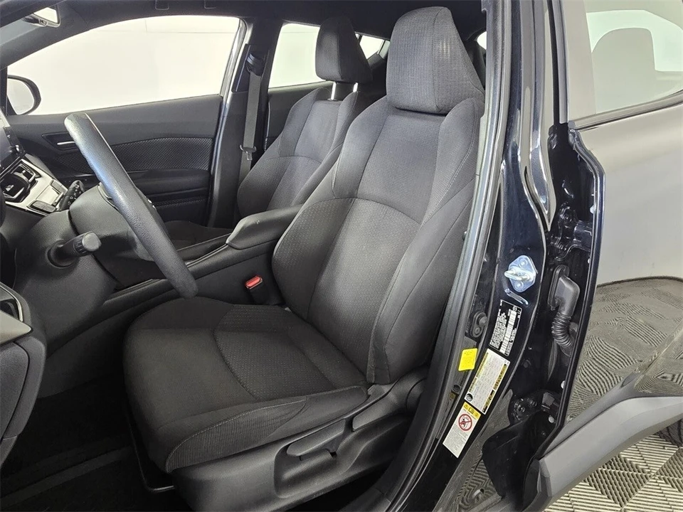 2019 Toyota C-HR - Image 5 of 12