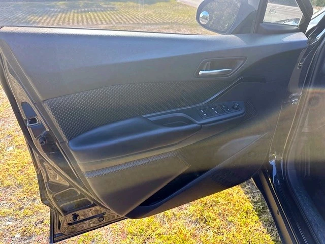 2019 Toyota C-HR - Image 8 of 29