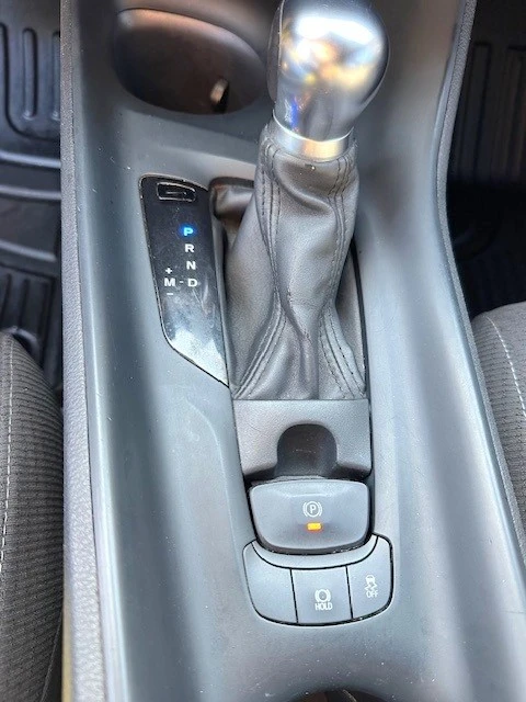 2019 Toyota C-HR - Image 14 of 29