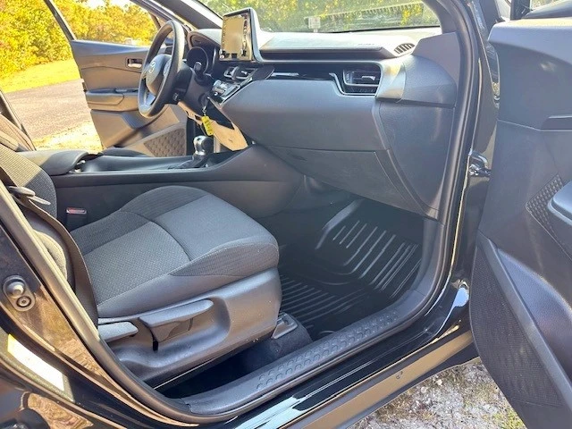2019 Toyota C-HR - Image 22 of 29