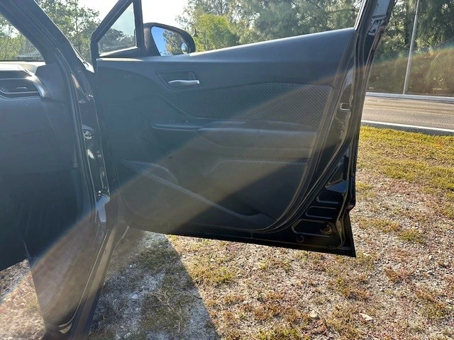 2019 Toyota C-HR - Image 23 of 29