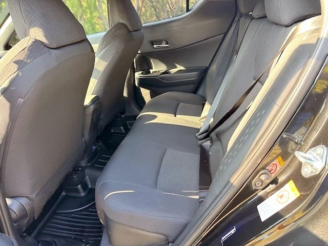 2019 Toyota C-HR - Image 19 of 29