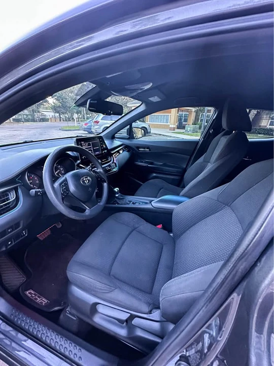 2019 Toyota C-HR - Image 6 of 10