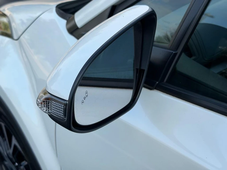 2019 Toyota C-HR - Image 4 of 21