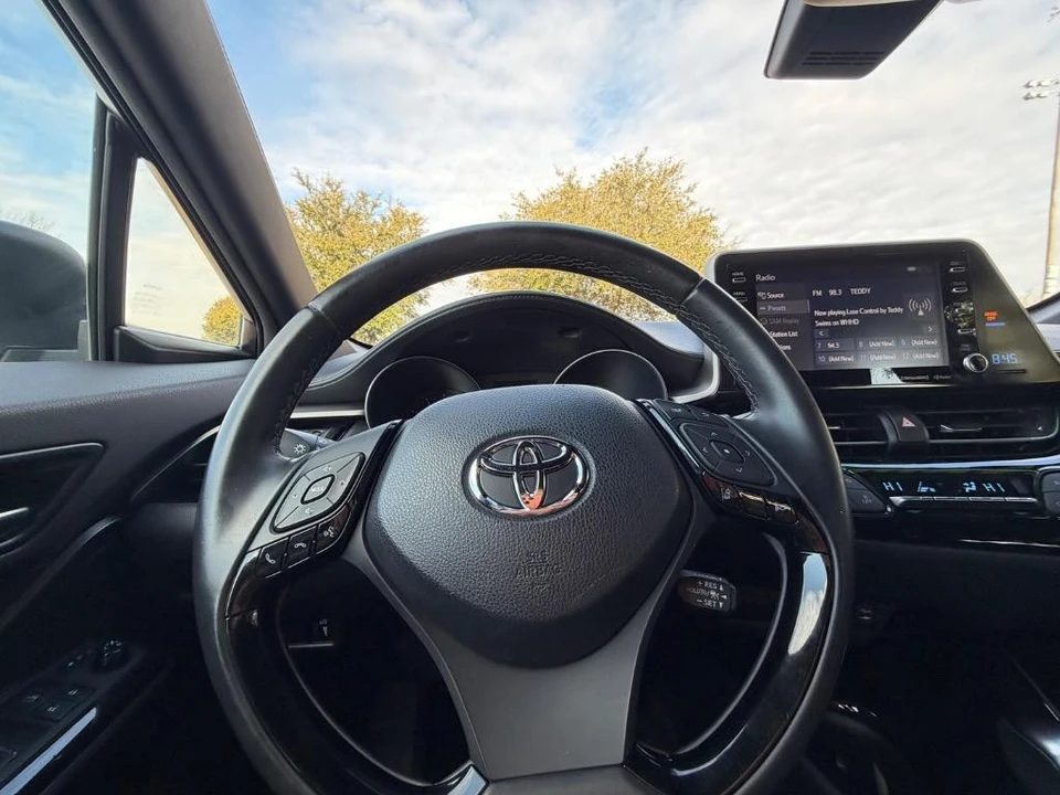 2019 Toyota C-HR - Image 10 of 21